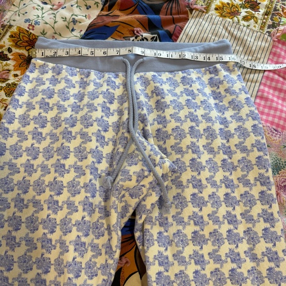 2 Piece Blue and White Pajamagram Fleece Pajamas medium - Picture 11 of 13